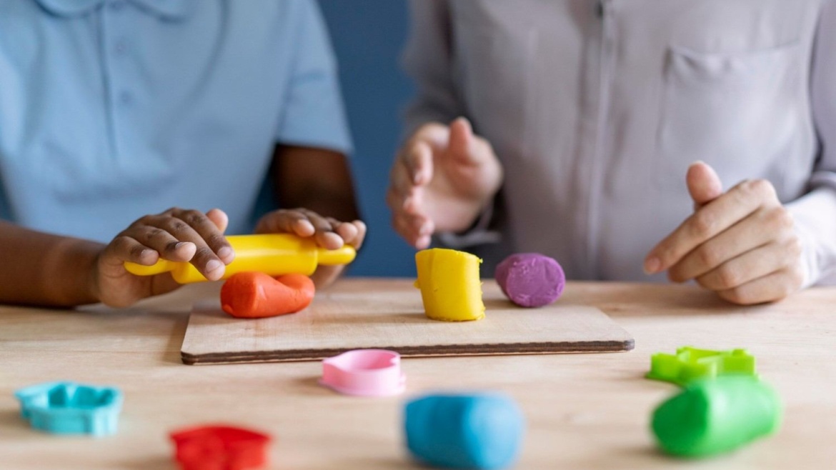 Occupational Therapy vs Speech Therapy: Which Does My Child Need?